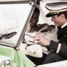 photographe mariage couple en voiture Chamonix