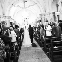 photographe mariage Lyon entrée église Gaelle et Thibault